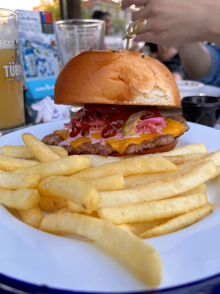 Bar 511: el vecino tranqui de la Plaza Pedro de Valdivia